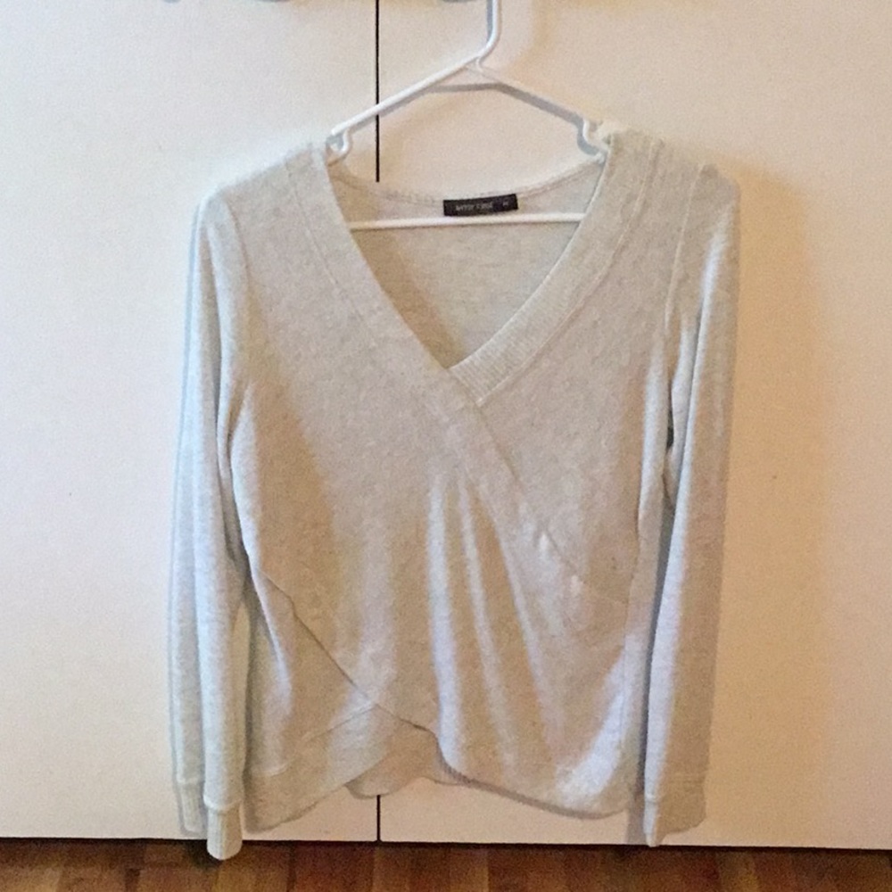 AKIRA super soft light cream thin sweatshirt